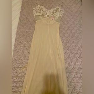 Cream long nightgown. Excellent condition, worn once